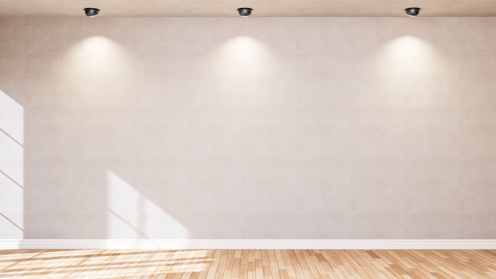 Heller Wohnraum mit trockener, frisch verputzter Wand